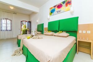 Fly & Go Stelios Gardens