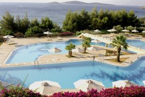 Fly & Go Candia Park Village