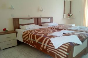 Fly & Go Leonidas Hotel & Studio's