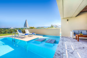 Woonvoorbeeld suite met privÃ©zwembad