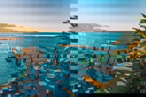 The Norm Collection Door'a