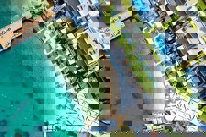 The Norm Collection Door'a