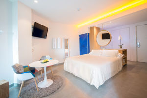 Fly & Go Higueron Hotel Malaga, Curio Collection by Hilton