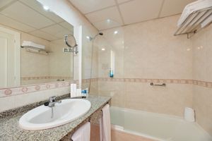 Fly & Go AluaSun Marbella Park