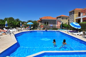 Fly & Go Christina's Gardens