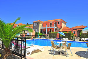 Fly & Go Christina's Gardens