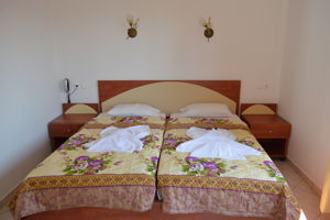 Fly & Go Christina's Gardens