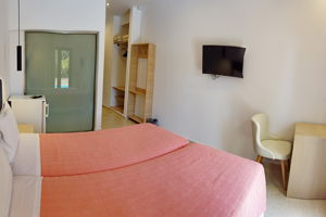 Fly & Go Pasiphae Hotel