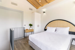 Fly & Go 13 Keys Suites