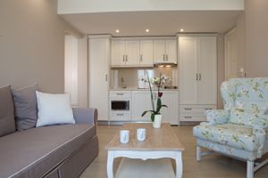 Fly & Go Royal Nidri