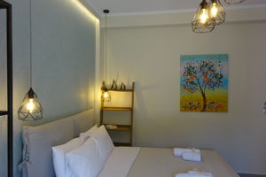 Fly & Go Dokos Studio