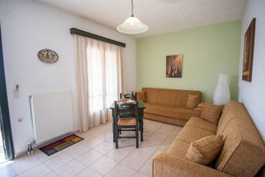 Fly & Go Elea Houses