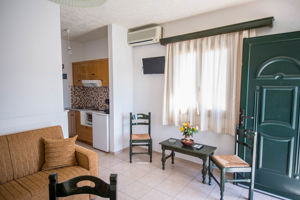 Fly & Go Elea Houses