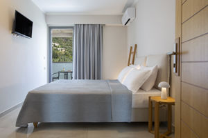 Fly & Go Zisis Suites