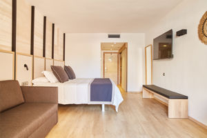 Fly & Go Invisa Figueral Resort