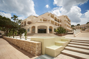 Fly & Go Invisa Figueral Resort