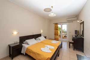 Fly & Go Koukla Mare Studios