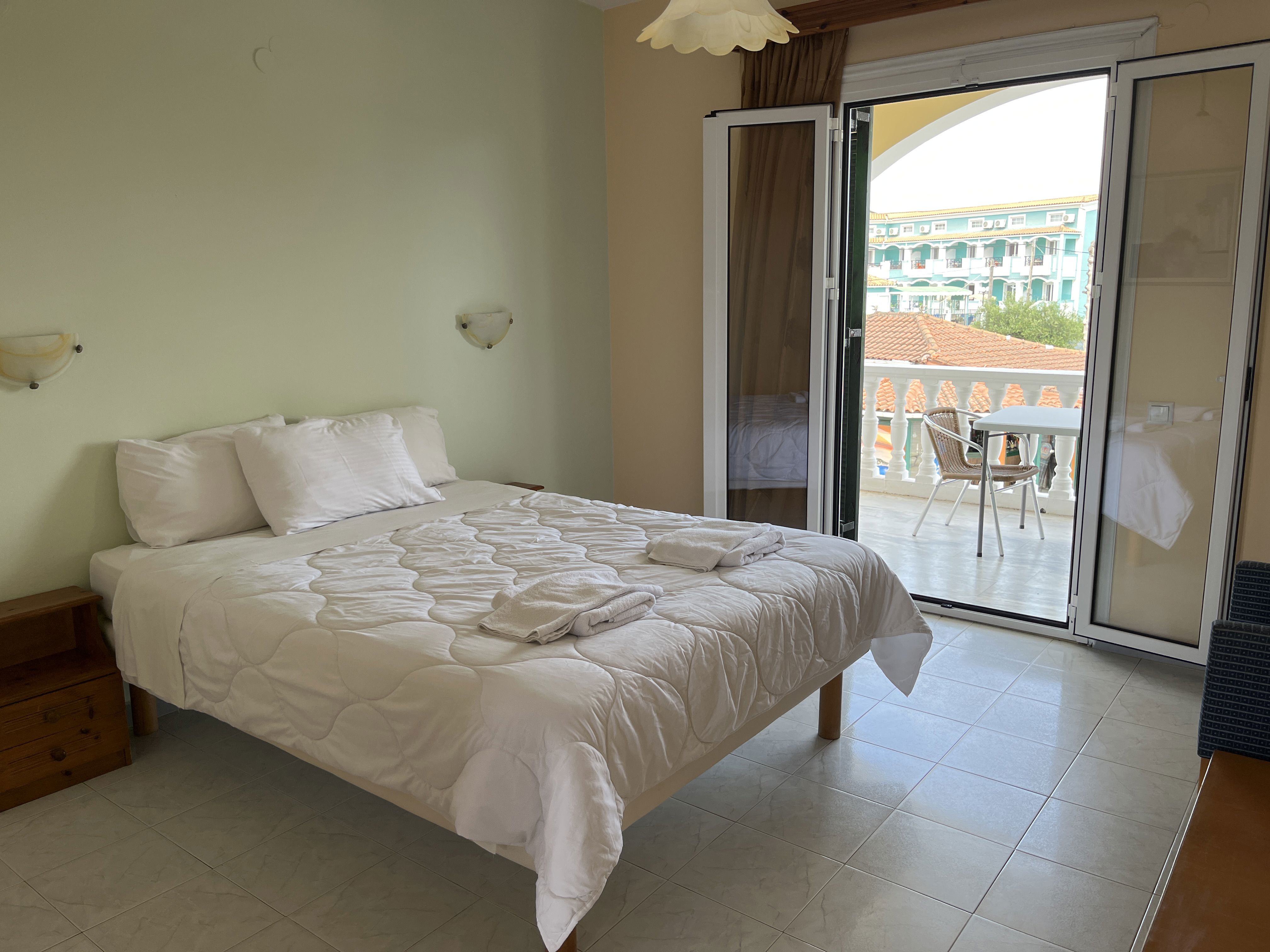 Fly & Go Helena Appartementen