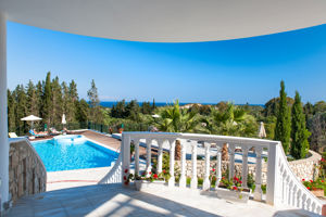 Fly & Go Belvedere Luxury Suites