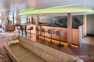 Observation Lounge bar