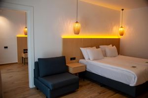 Woonvoorbeeld hoofdgebouw swim-up kamer