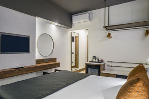 Excursiereis & Kaia Coracesium