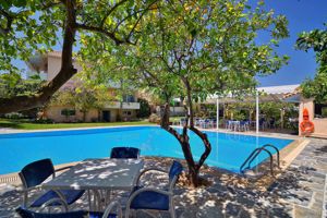 Fly & Go Konaki Hotel