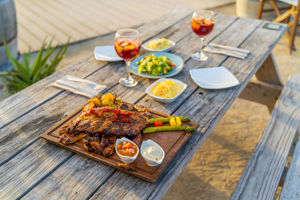 Cor & Donâs BBQ restaurant