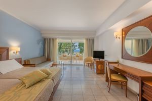 Fly & Go Kipriotis Maris Suites 