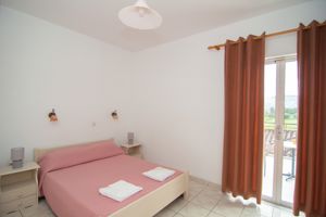 Fly & Go Tassia Studios