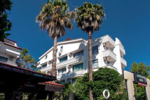 Excursiereis & Navy Boutique Hotel