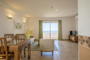 Woonvoorbeeld 2-kamerappartement zeezicht balkon