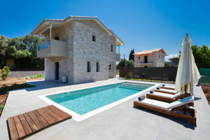 Woonvoorbeeld: 3-kamervilla met privezwembad