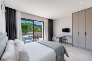 Woonvoorbeeld: 4-kamervilla met privezwembad