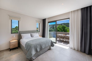 Woonvoorbeeld: 4-kamervilla met privezwembad