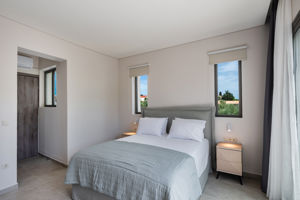 Woonvoorbeeld: 4-kamervilla met privezwembad