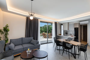 Woonvoorbeeld: 4-kamervilla met privezwembad