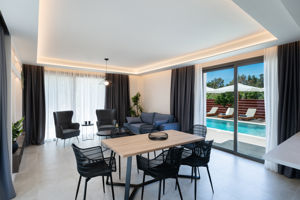 Woonvoorbeeld: 4-kamervilla met privezwembad