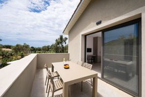 Woonvoorbeeld: 4-kamervilla met privezwembad