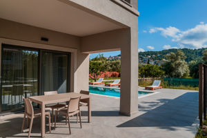 Woonvoorbeeld: 4-kamervilla met privezwembad