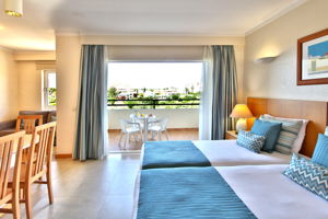 Interpass Vau Hotel & Apartments