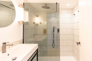 Woonvoorbeeld studio met zeezicht