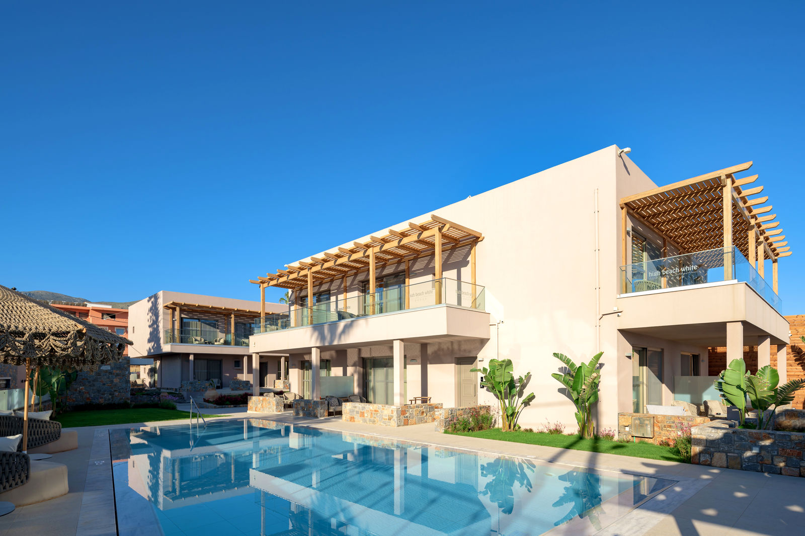 High Beach White The Villa Collection slide 1