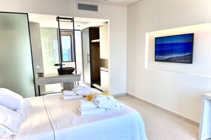 Eleia Seafront Rooms Private Pool