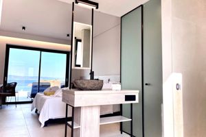 Eleia Seafront Rooms Private Pool