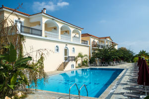 California Beach Hotel