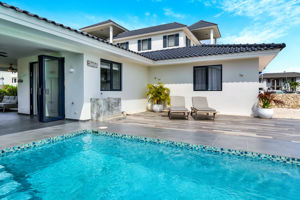 Woonvoorbeeld 4-kamervilla deluxe prive zwembad