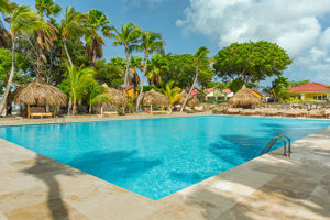 Livingstone Jan Thiel Resort Zwemclinics Sharon van Rouwendaal 