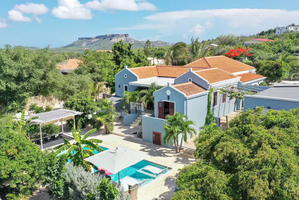 Studio Deluxe - Fuik 1 of 4 - Boutique Fuik in Curaçao