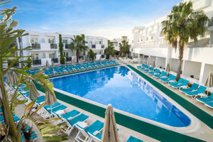 Blue Cruise & Club Shark Hotel